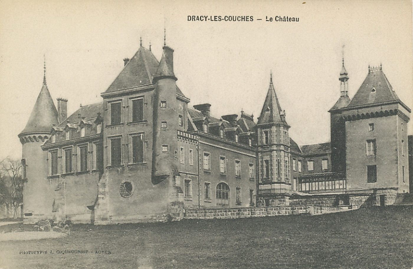 Dracy-lès-Couches. Le château.
