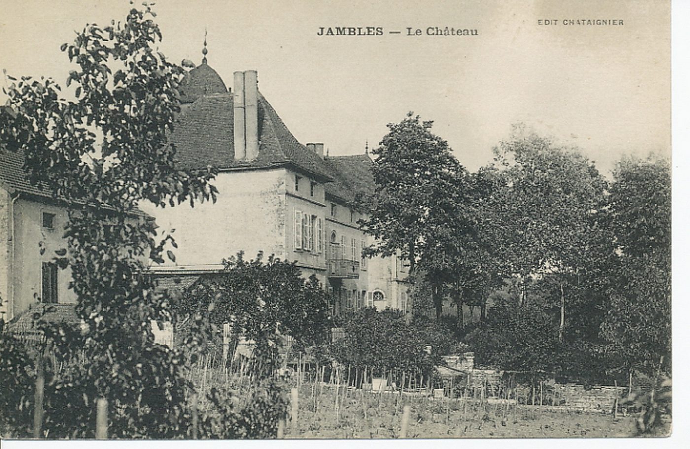 Jambles. Le château.