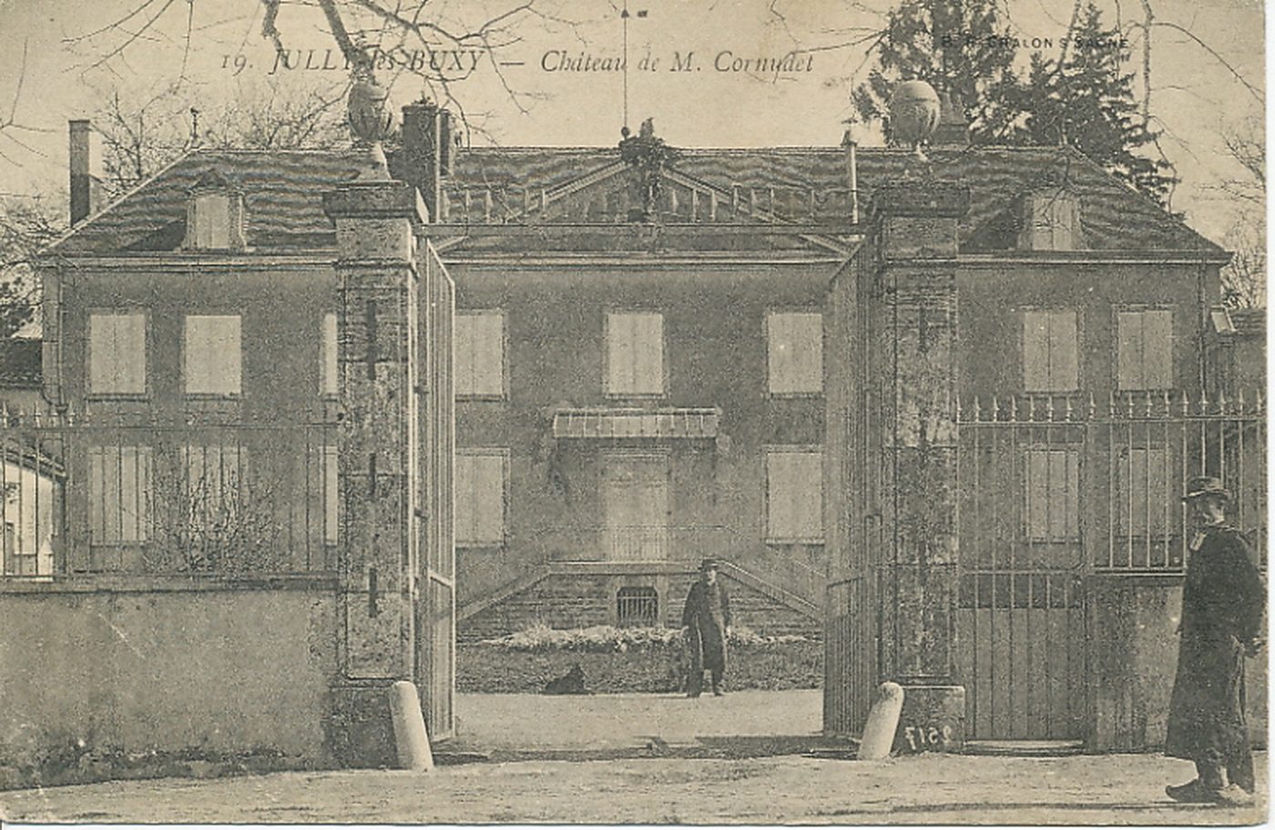 Jully-lès-Buxy. Château de M. Cornudet.