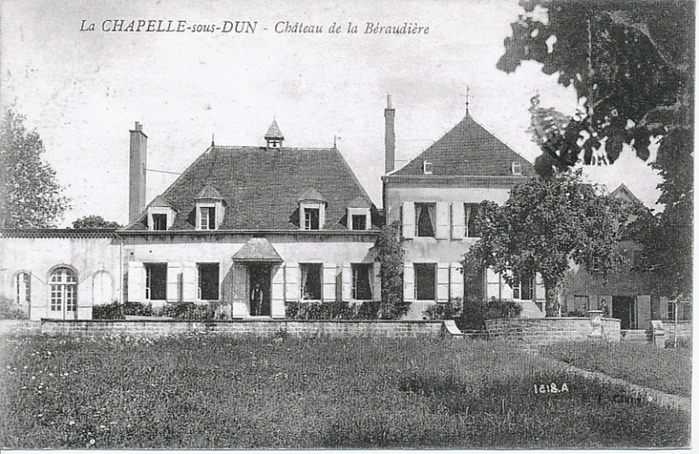 La Chapelle-sous-Dun. Château de la Béraudière.