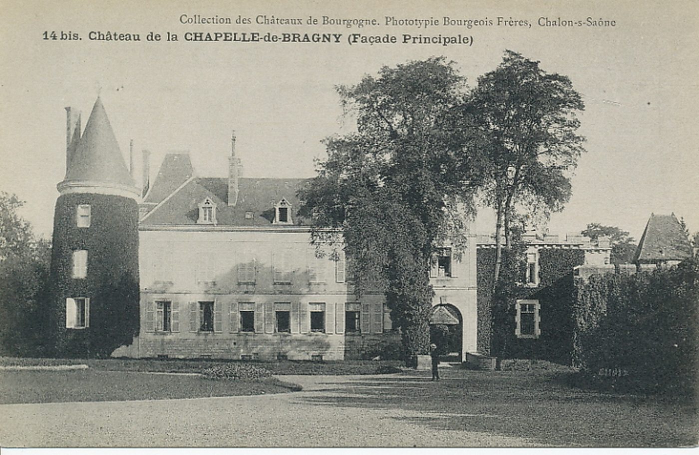 Château de la Chapelle-de-Bragny (façade principale).