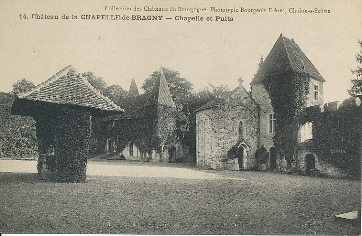 Château de la Chapelle-de-Bragny. Chapelle et puits.