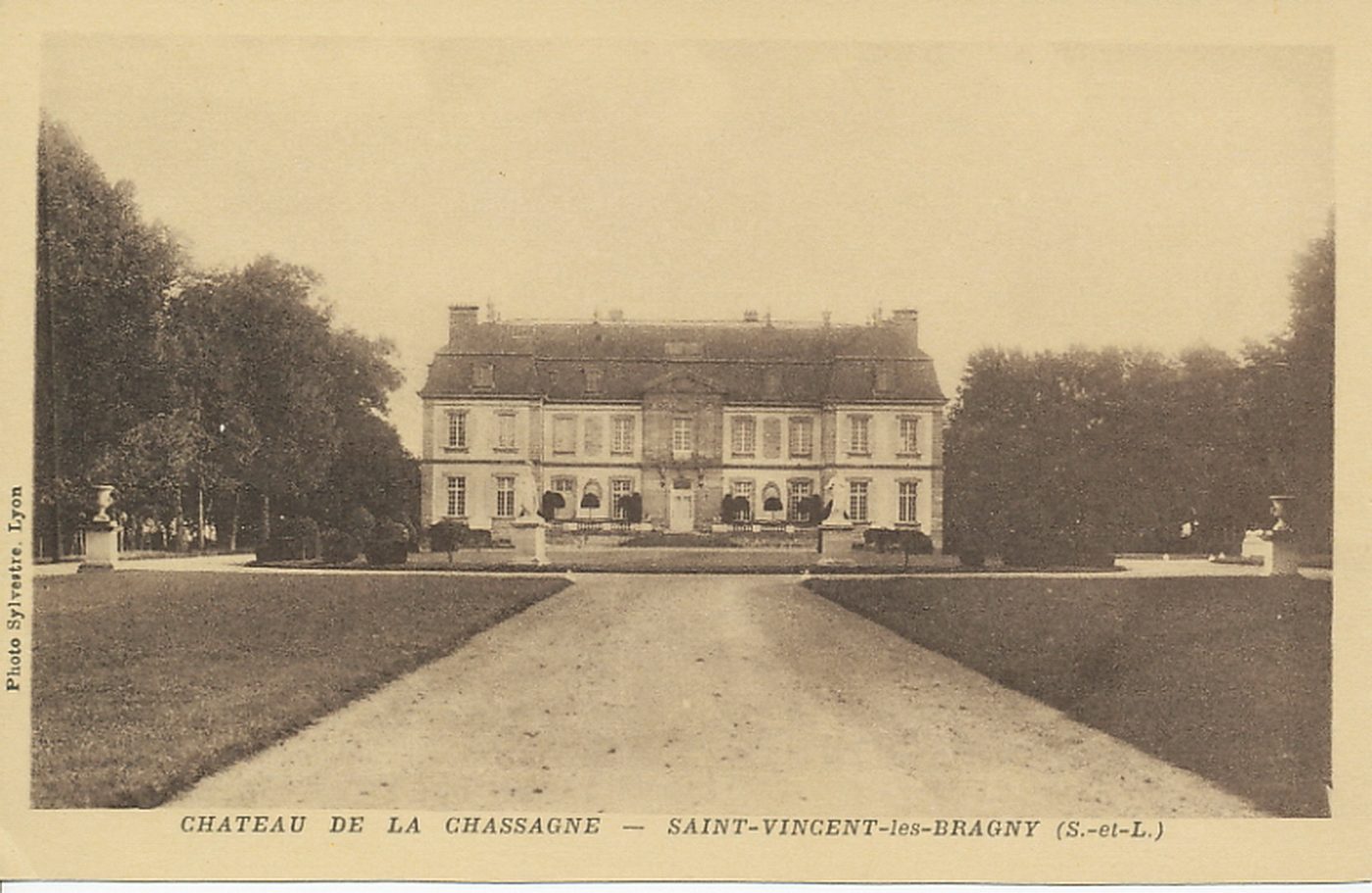 Château de la Chassagne. Saint-Vincent-lès-Bragny.