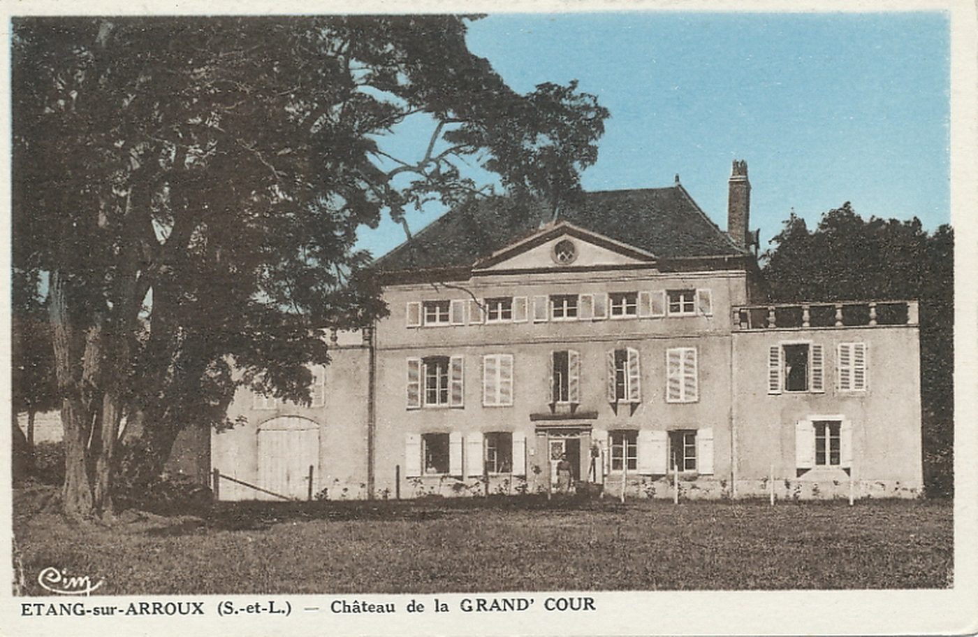 Etang-sur-Arroux. Château de la Grand'Cour.