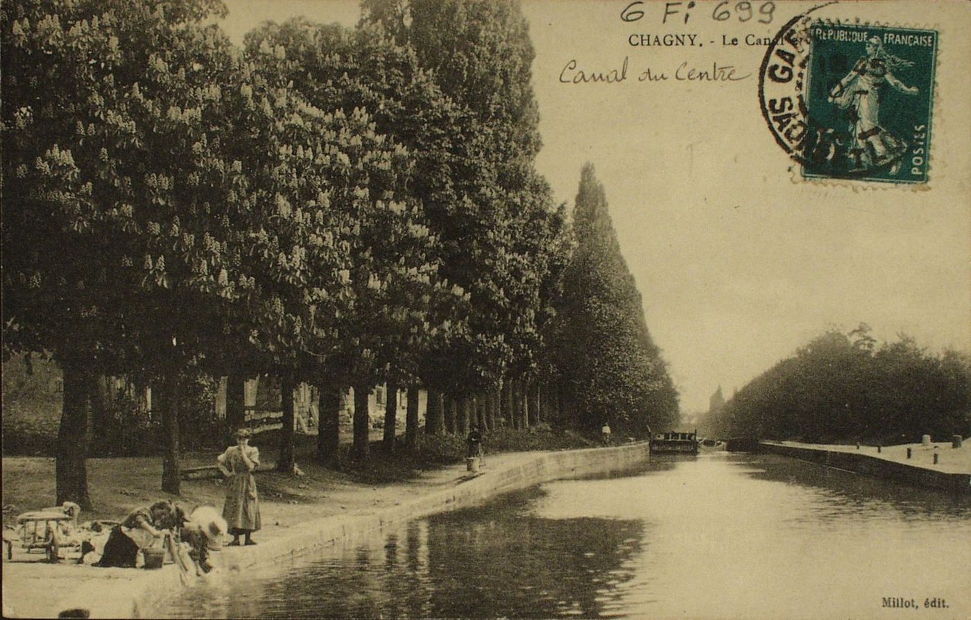 Chagny. Le canal du Centre.
