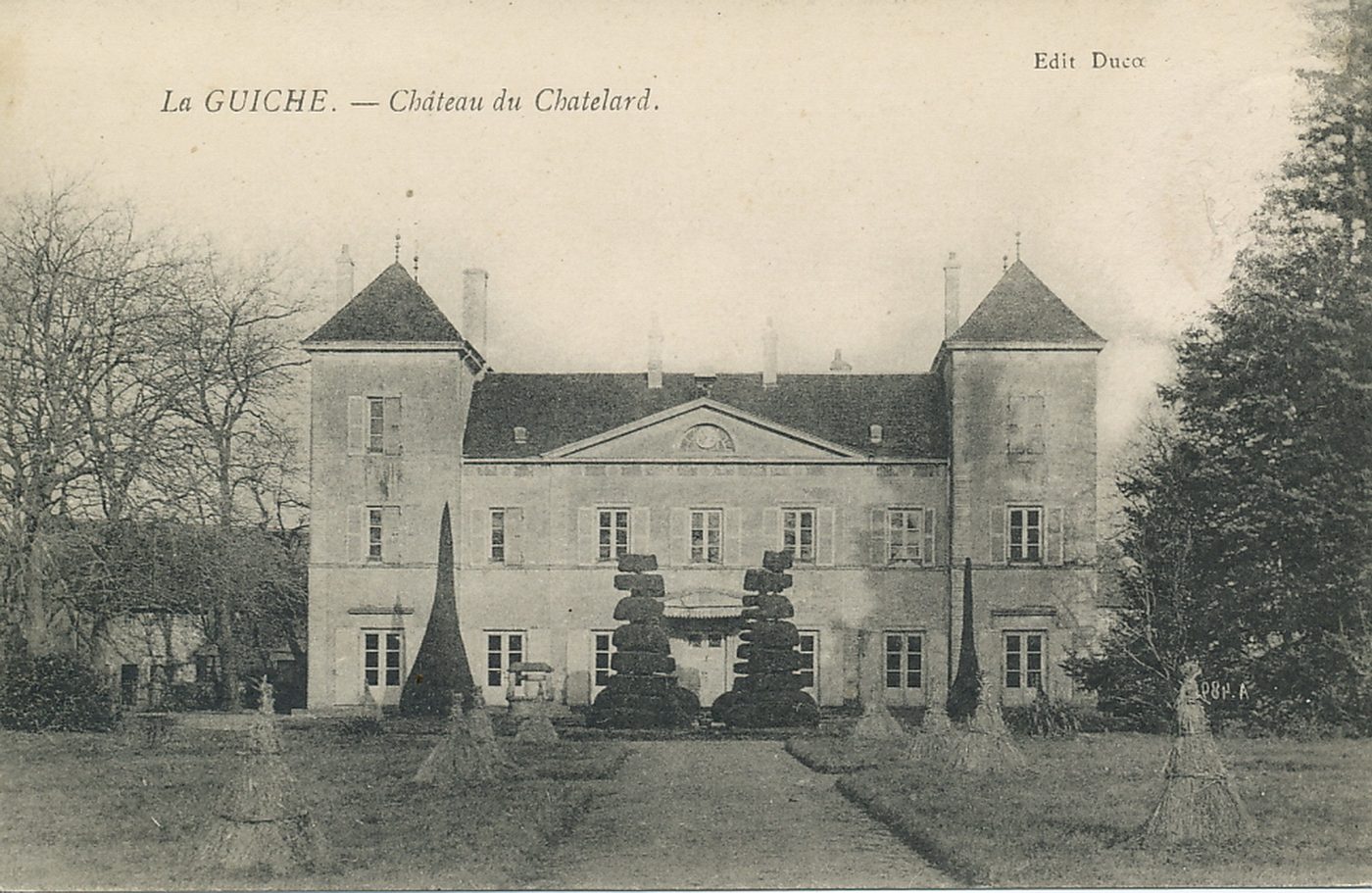 La Guiche. Château du Chatelard.