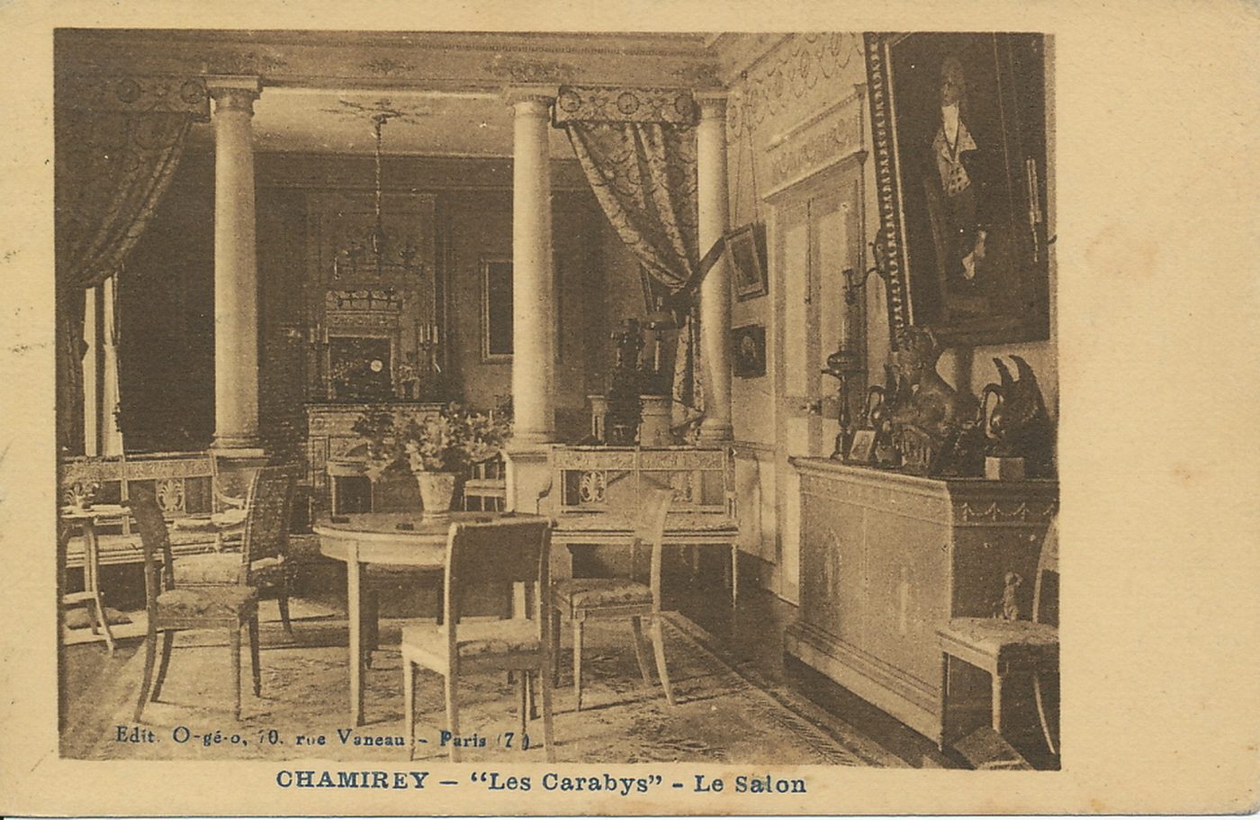 Chamirey. "Les Carabys". Le salon.
