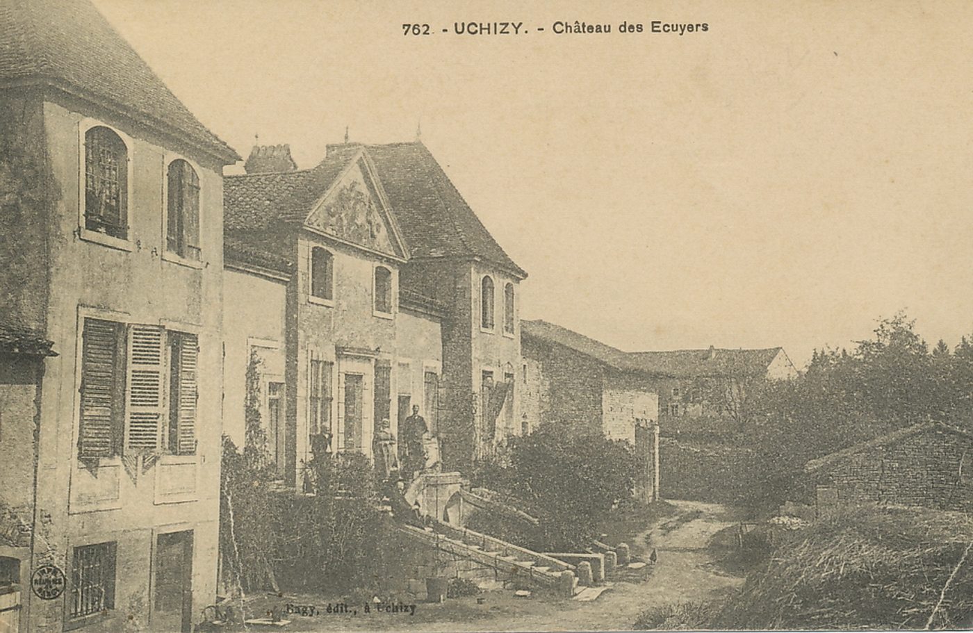 Uchizy. Château des Ecuyers.
