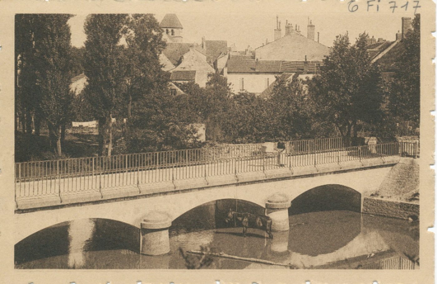 Chagny. Pont sur la Dheune.