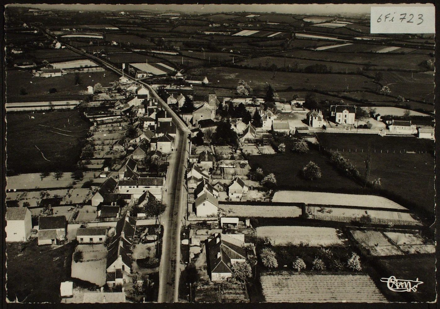 Chalmoux. Vue générale aérienne.