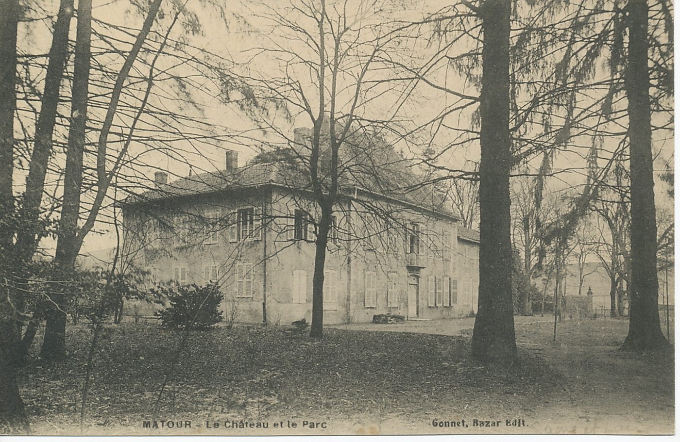 Matour. Le château et le parc.