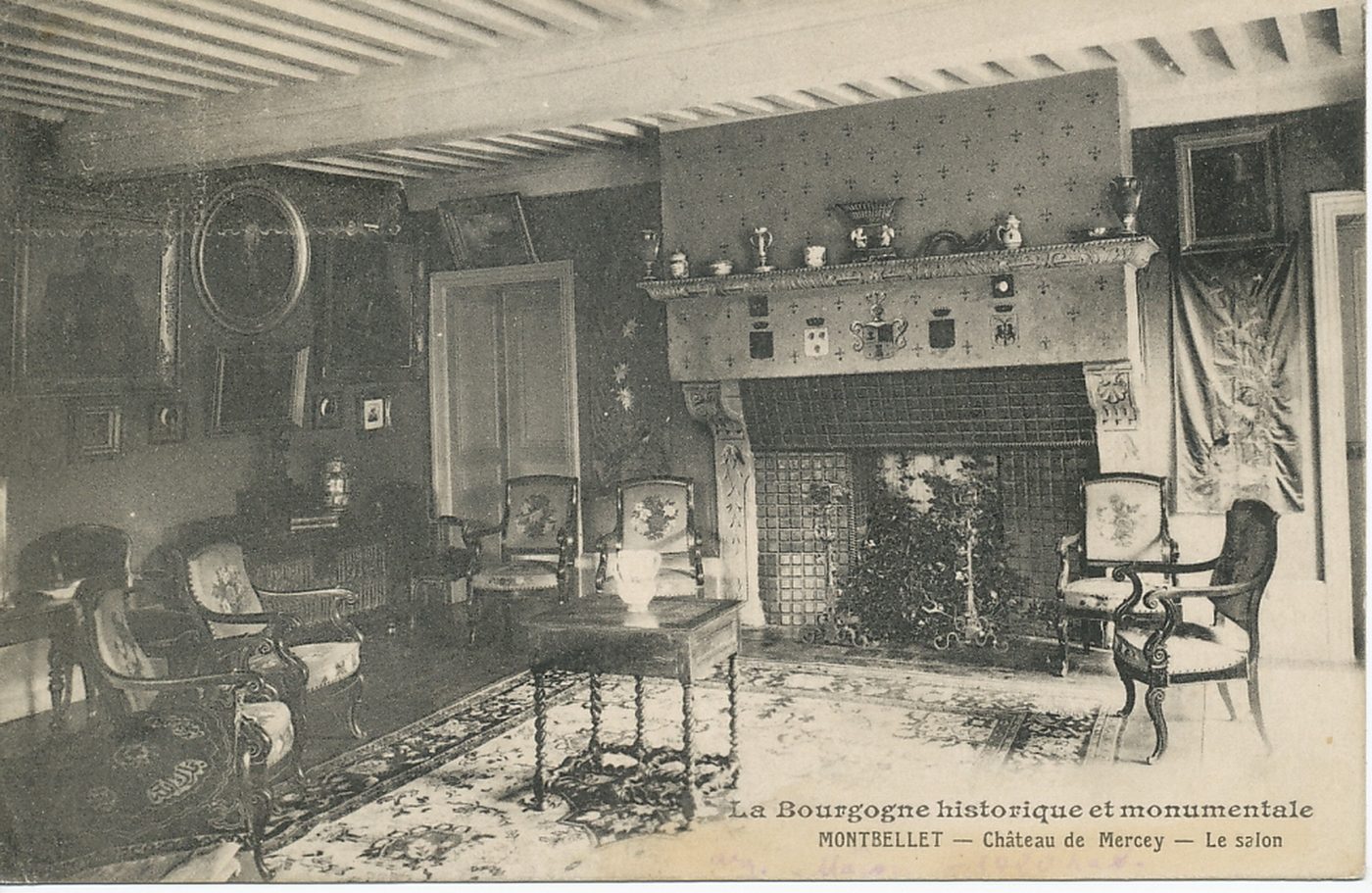 La Bourgogne historique et monumentale. Montbellet. Château de Mercey. Le salon.