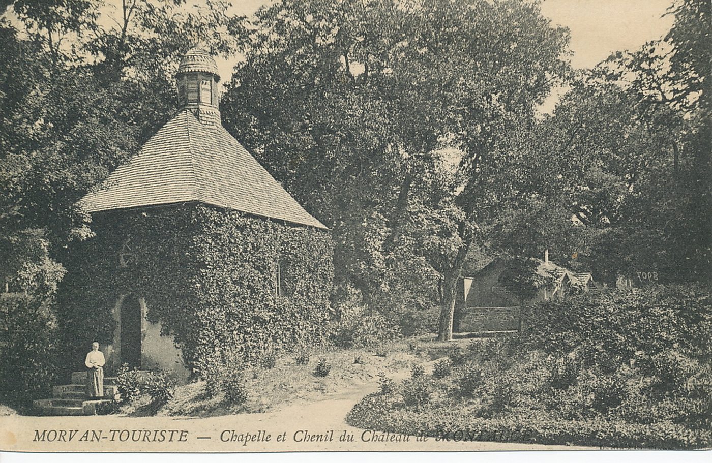Morvan-Touriste. Chapelle et chenil du château de Montaugé.