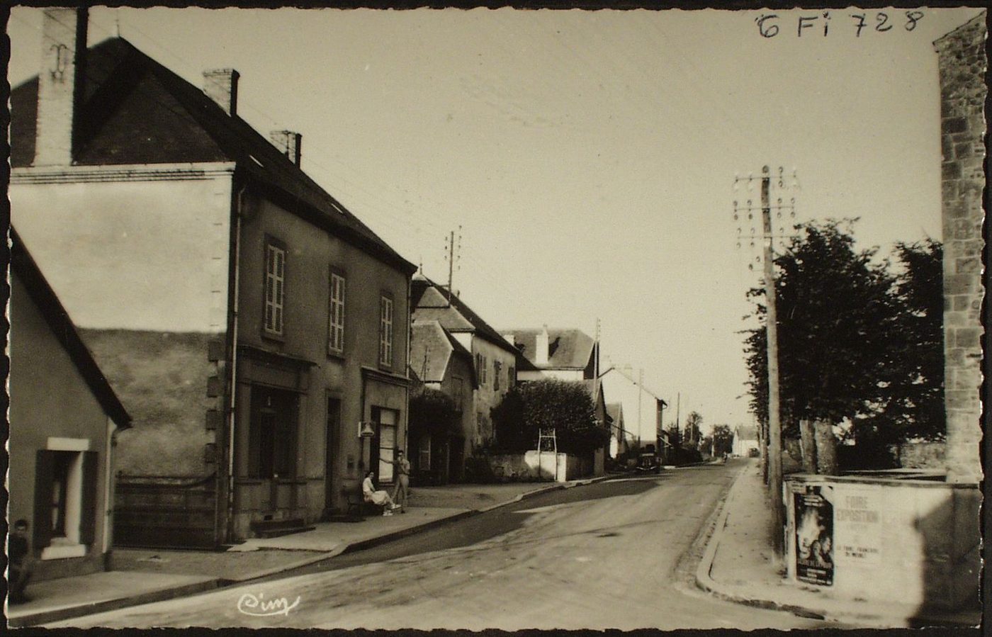 Chalmoux. Route de Bourbon-Gueugnon.