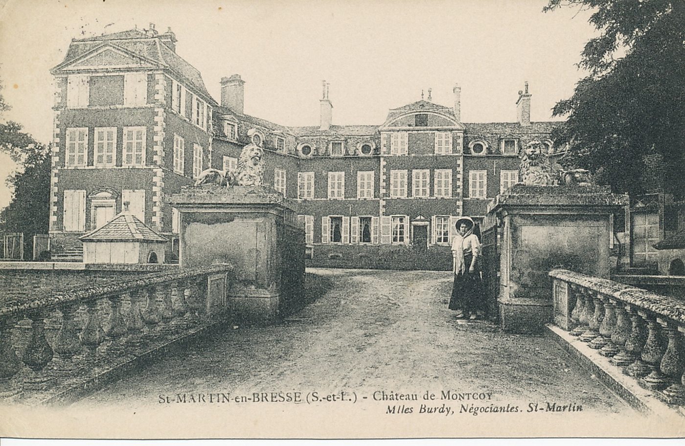 Saint-Martin-en-Bresse. Château de Montcoy.