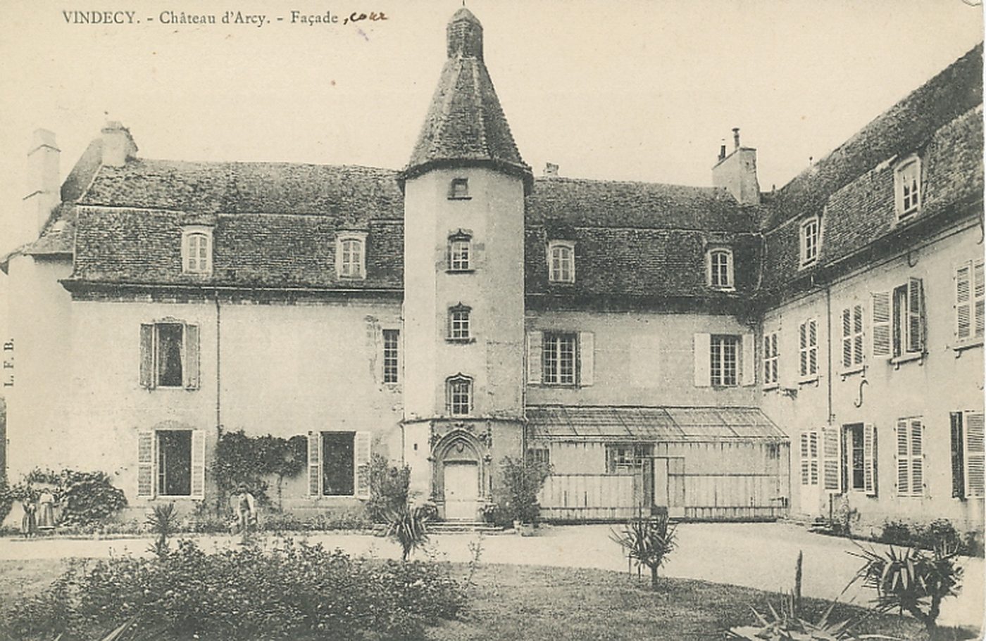 Vindecy. Château d'Arcy. Façade.