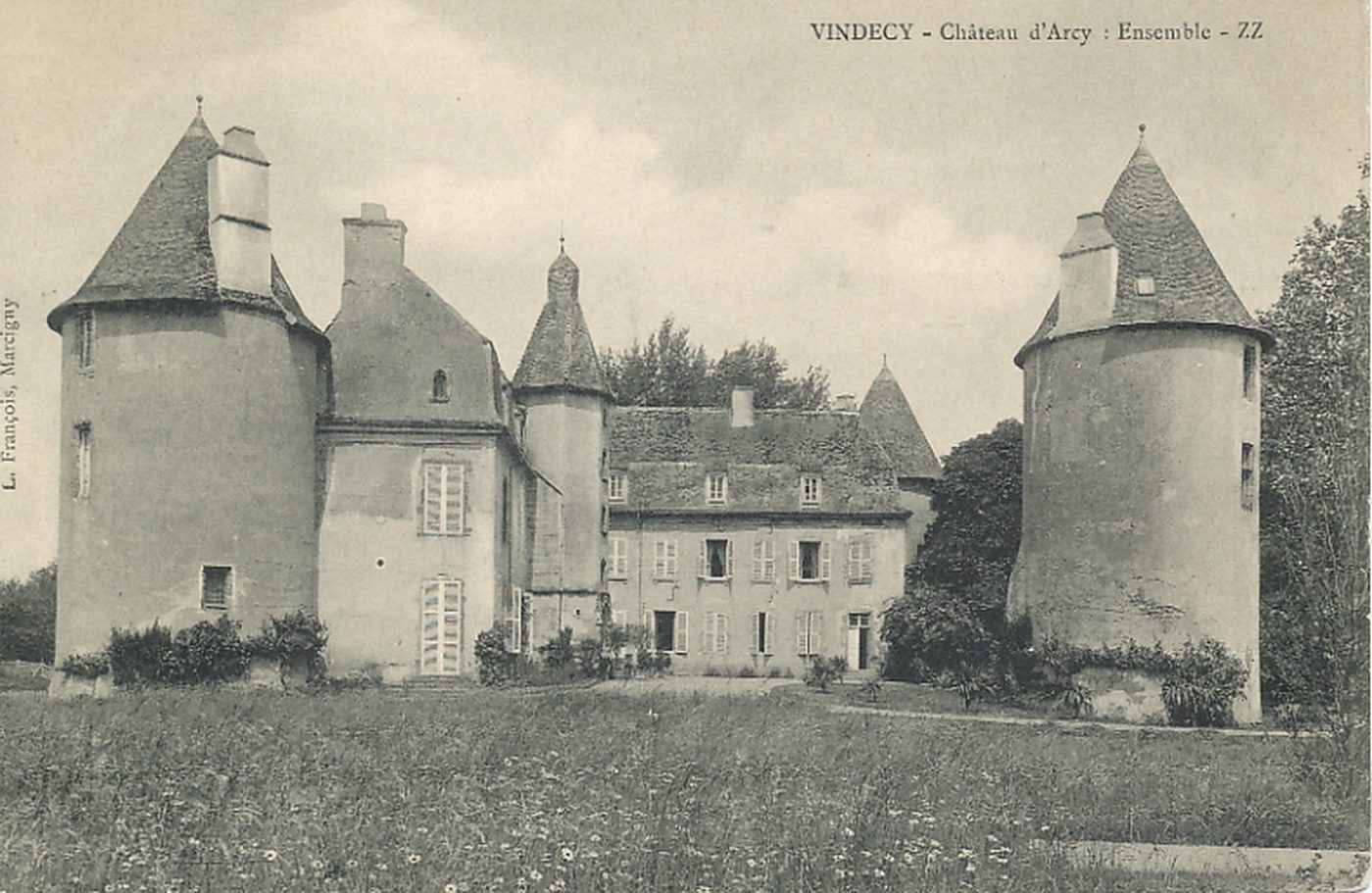 Vindecy. Château d'Arcy : ensemble.