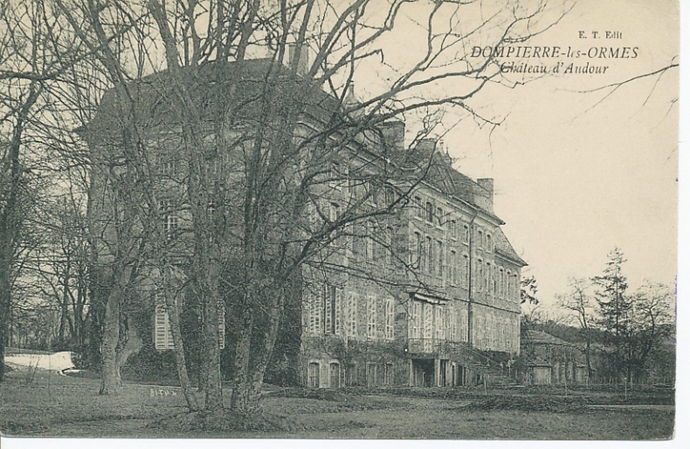 Dompierre-les-Ormes. Château d'Audour.