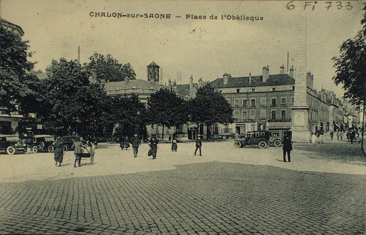Chalon-sur-Saône. Place de l'Obélisque.