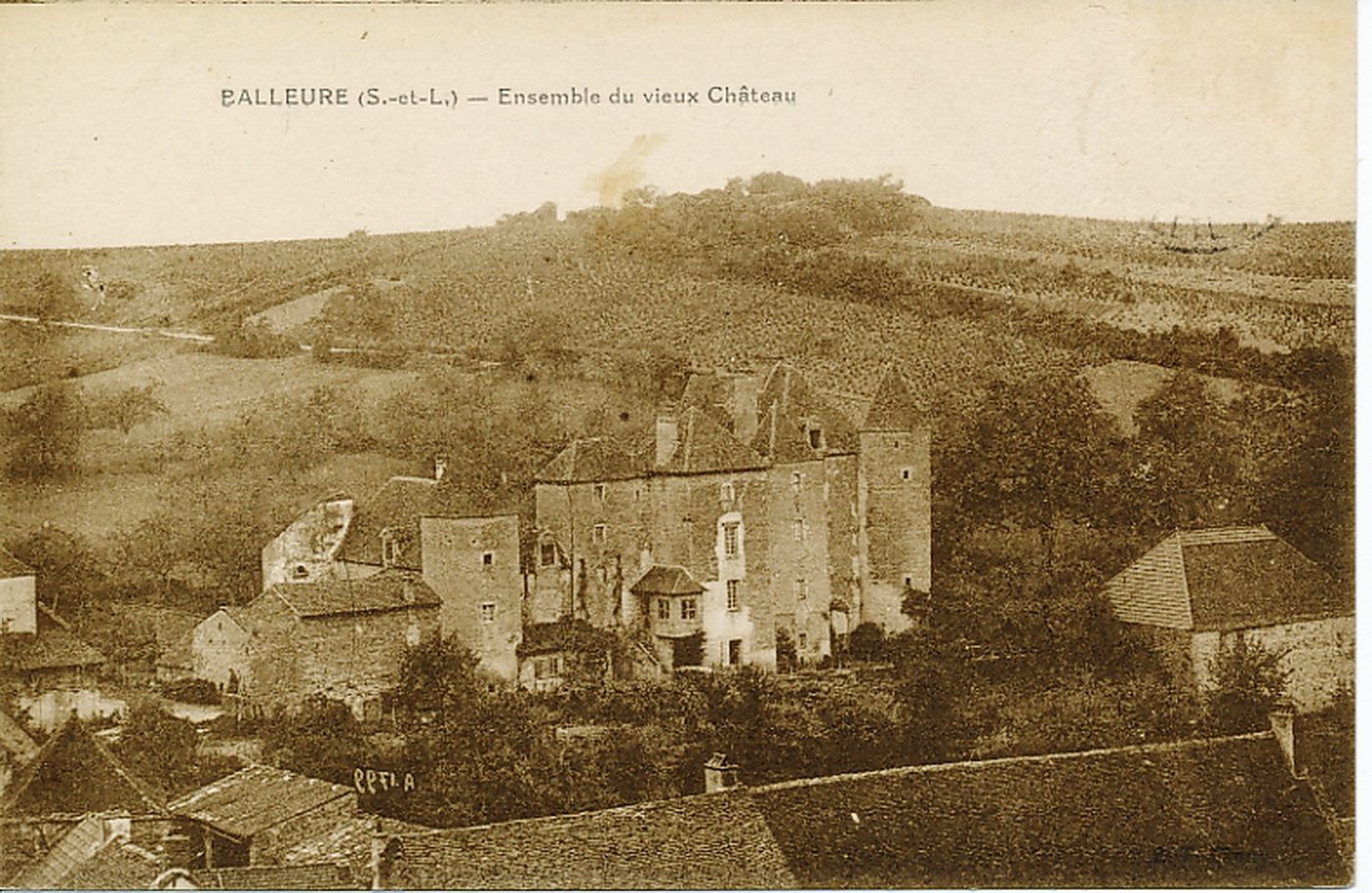 Balleure. Ensemble du vieux château.