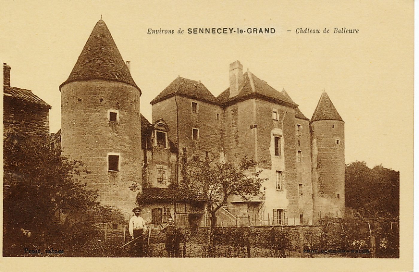 Environs de Sennecey-le-Grand. Château de Balleure.