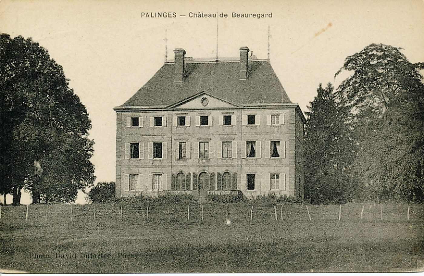Palinges. Château de Beauregard.