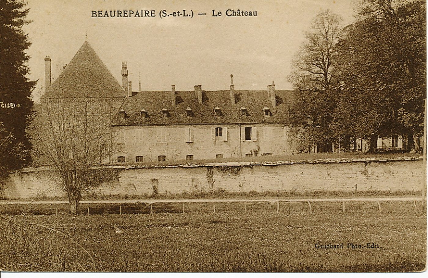 Beaurepaire. Le château.