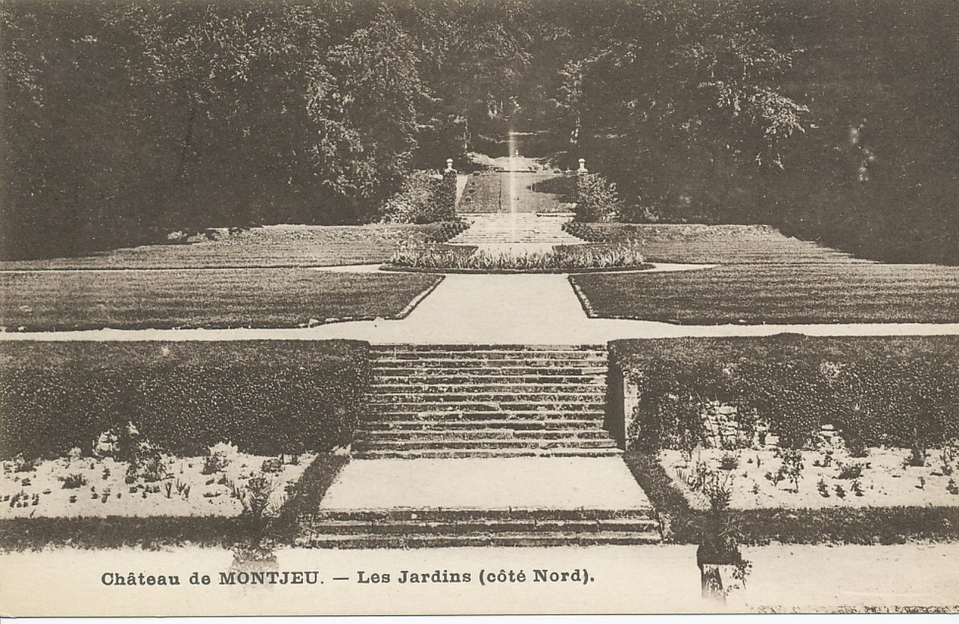 Château de Montjeu. Les jardins (côté Nord)