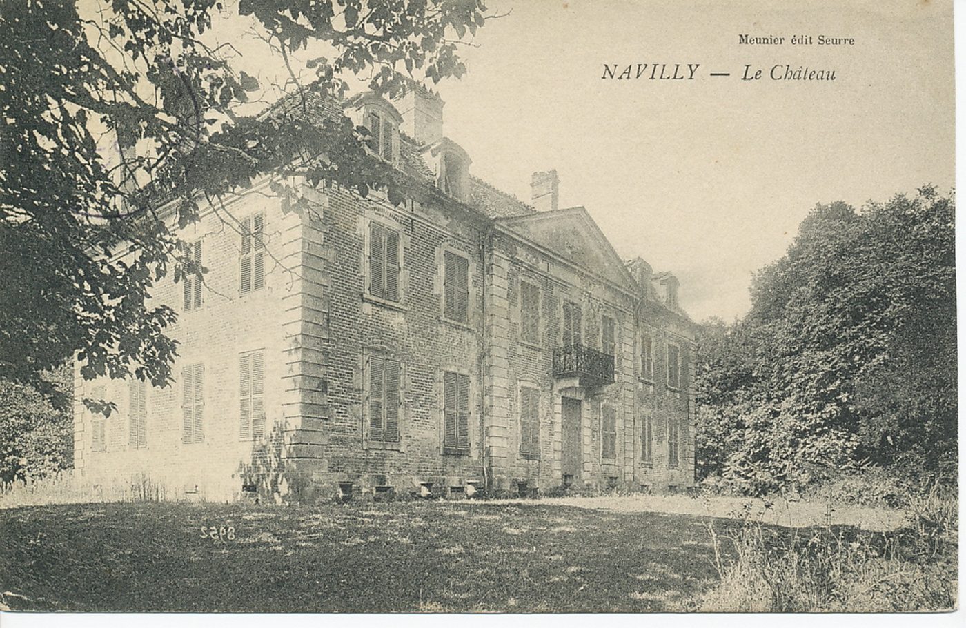 Navilly. Le château.