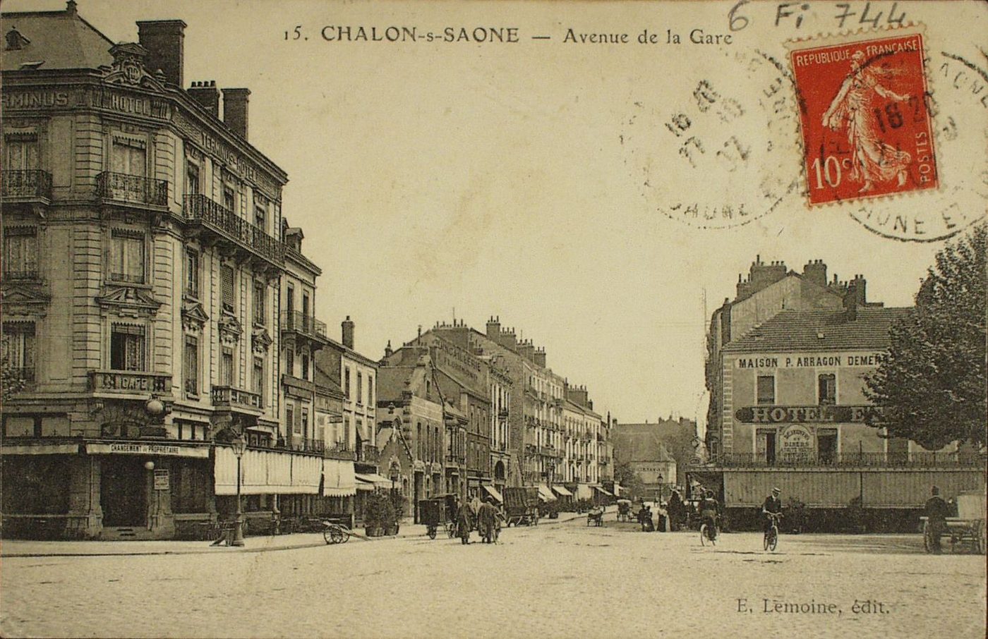 Chalon-sur-Saône. Avenue de la Gare.
