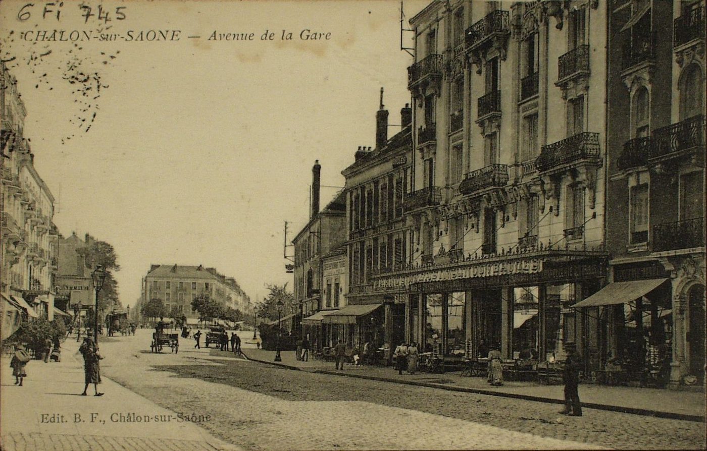 Chalon-sur Saône. Avenue de la Gare.