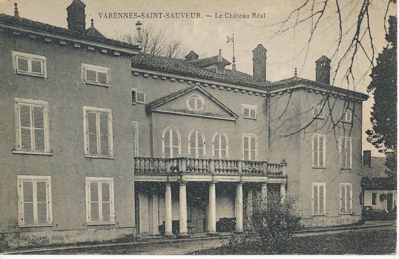 Varennes-Saint-Sauveur. Le château Réal.