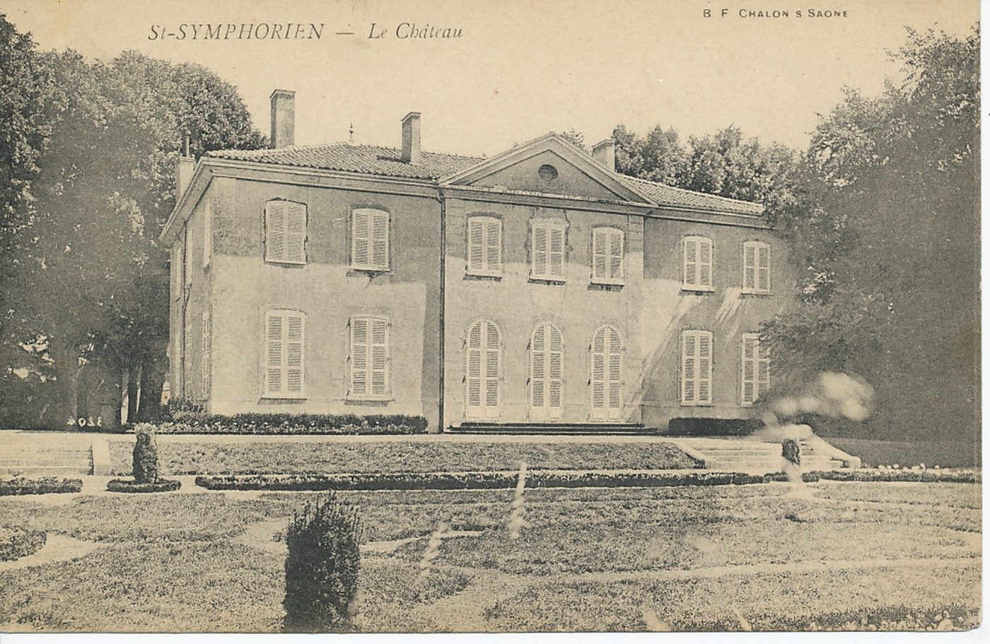 Saint-Symphorien. Le château.