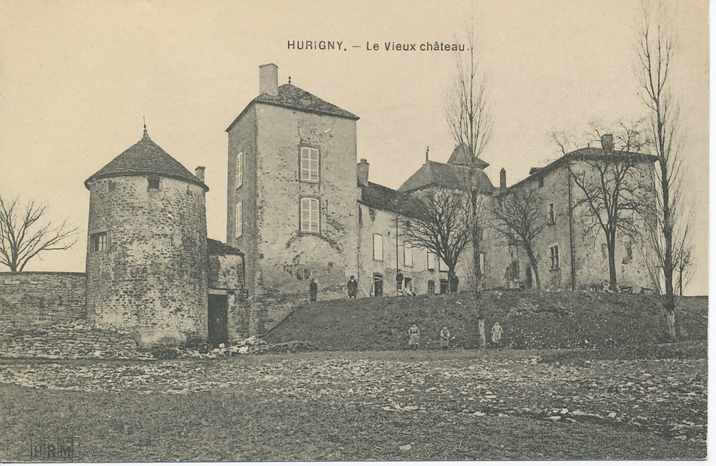 Hurigny. Le vieux château.