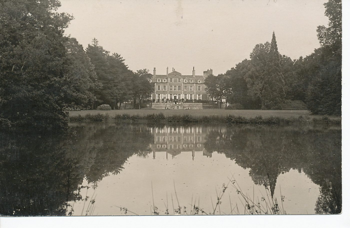 Château de Montcoy.