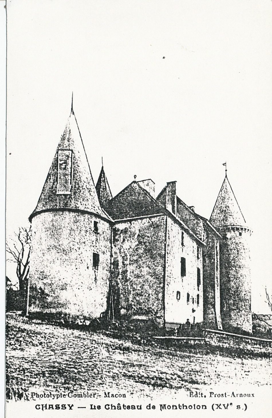 Chassy. Le château de Montholon (XVe s).