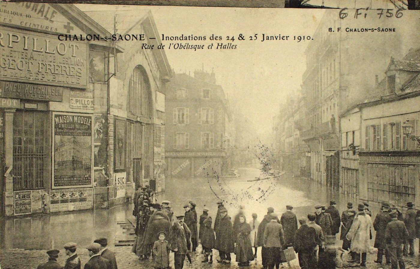 Chalon-sur-Saône. Inondations des 24 et 25 janvier 1910. Rue de l'obélisque et halles.