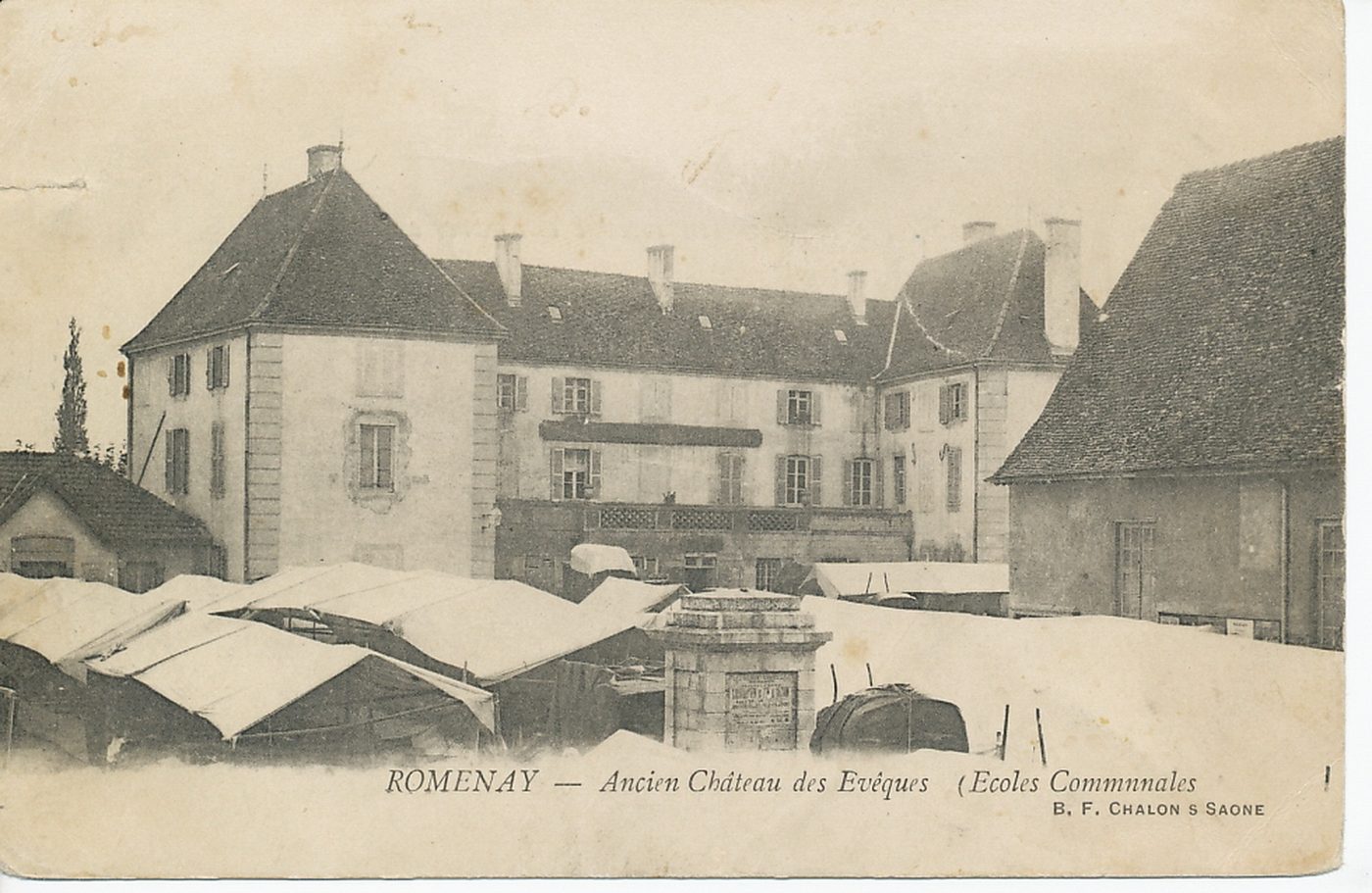 Romenay. Ancien château des évêques. (écoles communales).