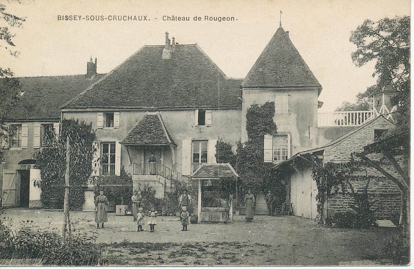 Bissey-sous-Cruchaux. Château de Rougeon.