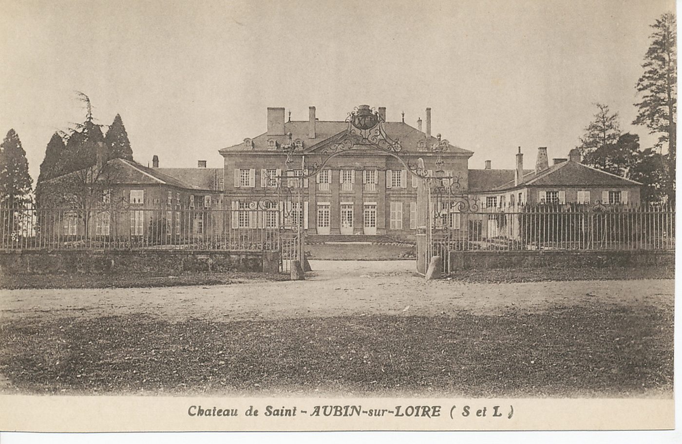 Château de Saint-Aubin-sur-Loire.