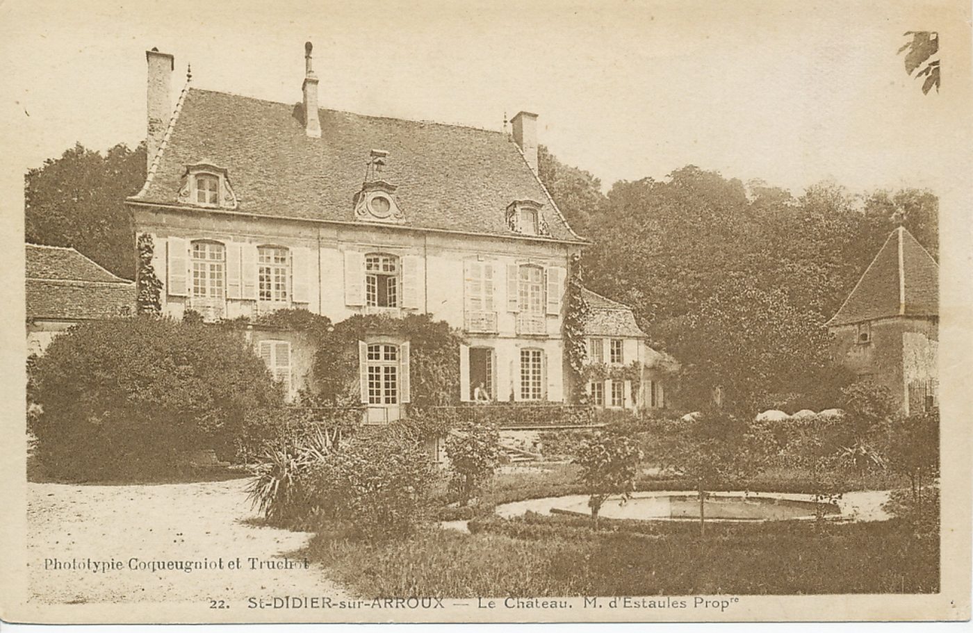 Saint-Didier-sur-Arroux. Le château. M. d'Estaules propriétaire.