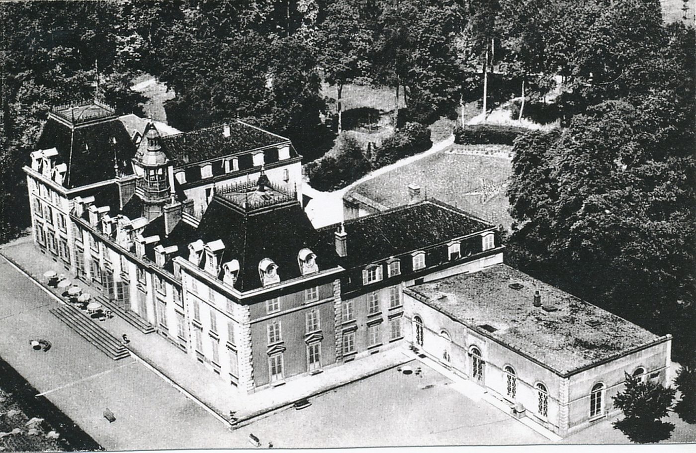 Château de Saint-Jean-le-Priche.