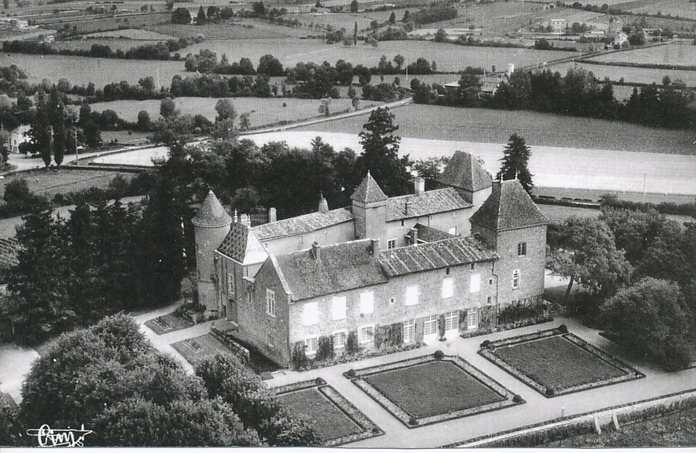 Château de Saint-Léger.
