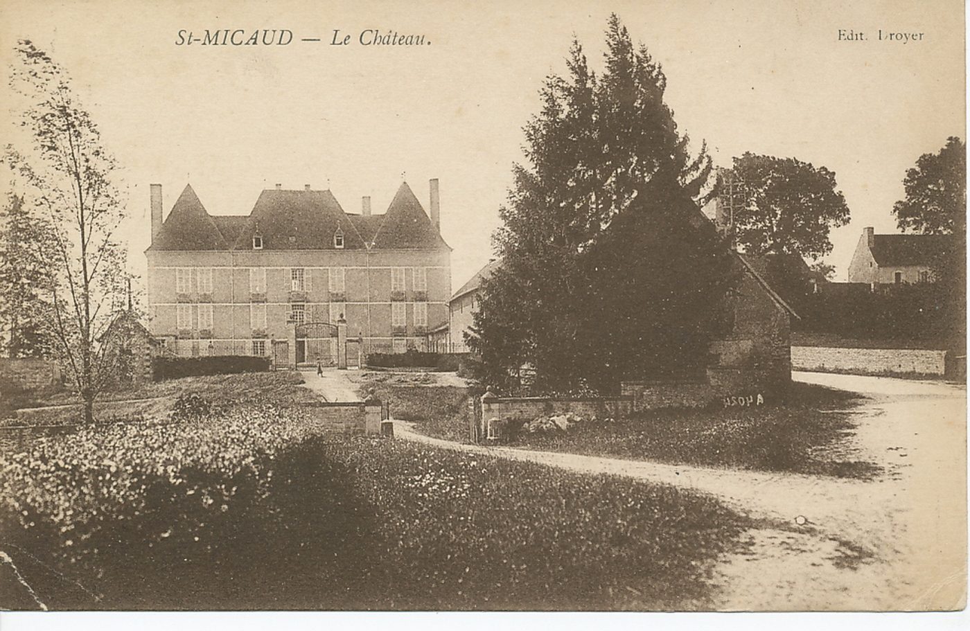 Saint-Micaud. Le château.
