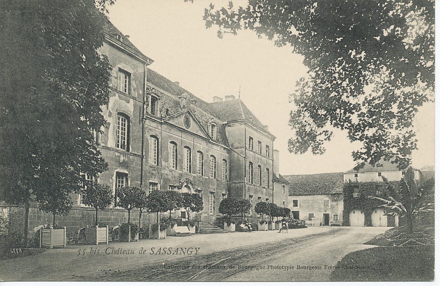 Château de Sassangy.