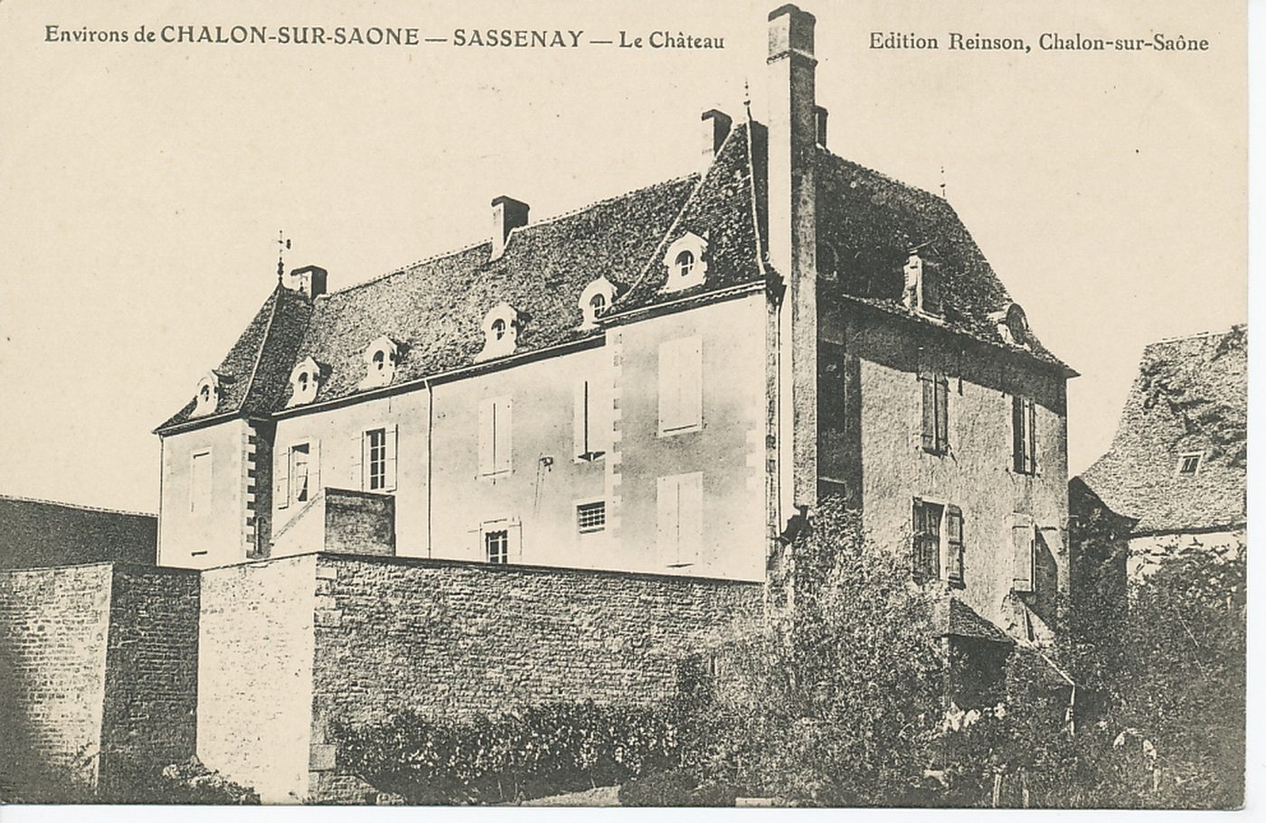 Environs de Chalon-sur-Saône. Sassenay. Le château.
