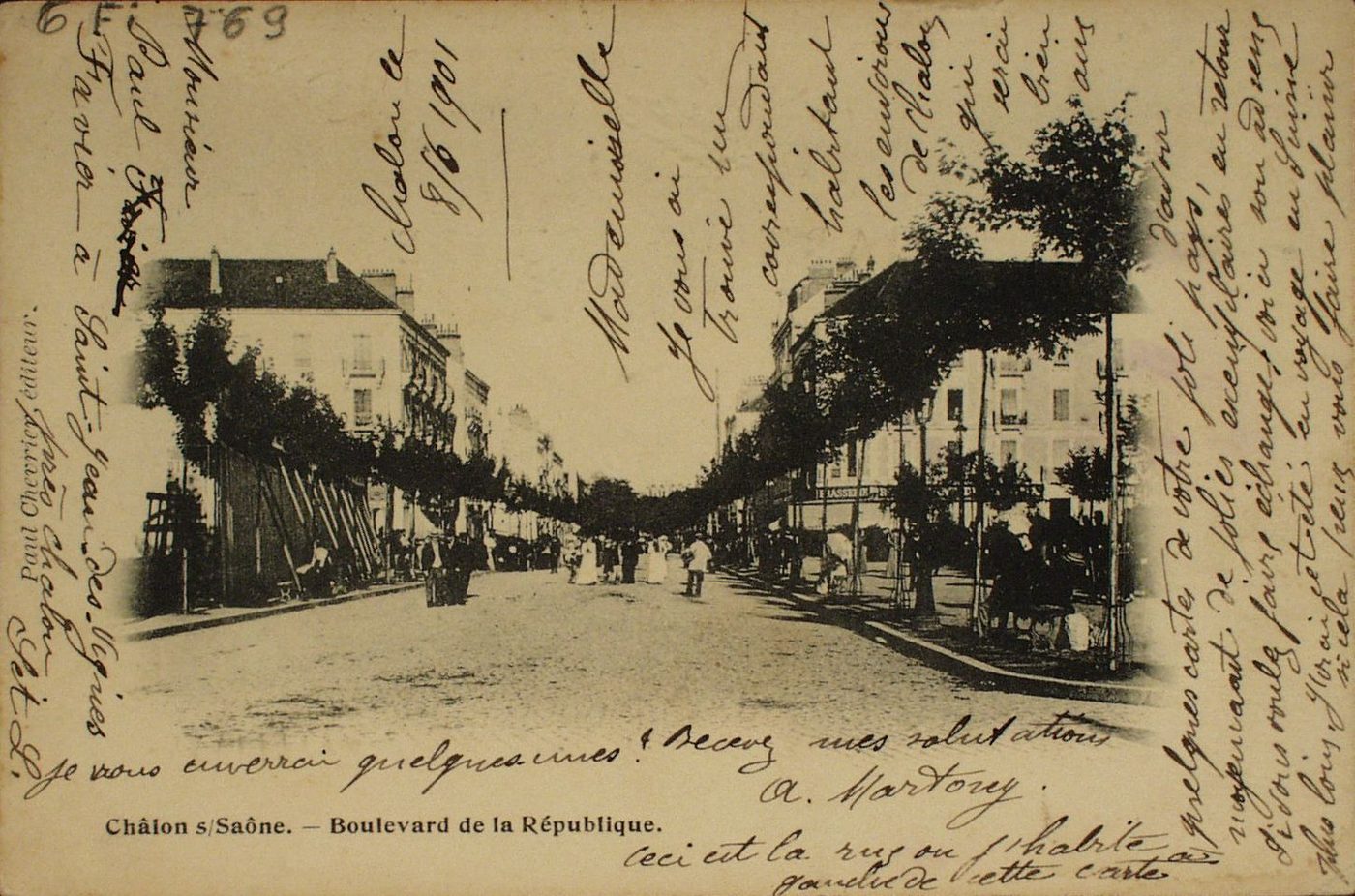 Chalon-sur-Saône. Boulevard de la République.