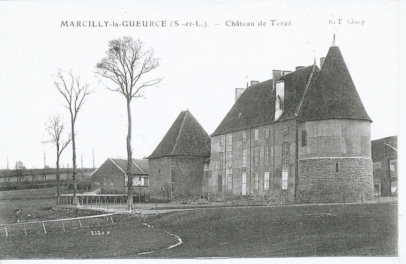 Marcilly-la-Gueurce. Château de Terzé.