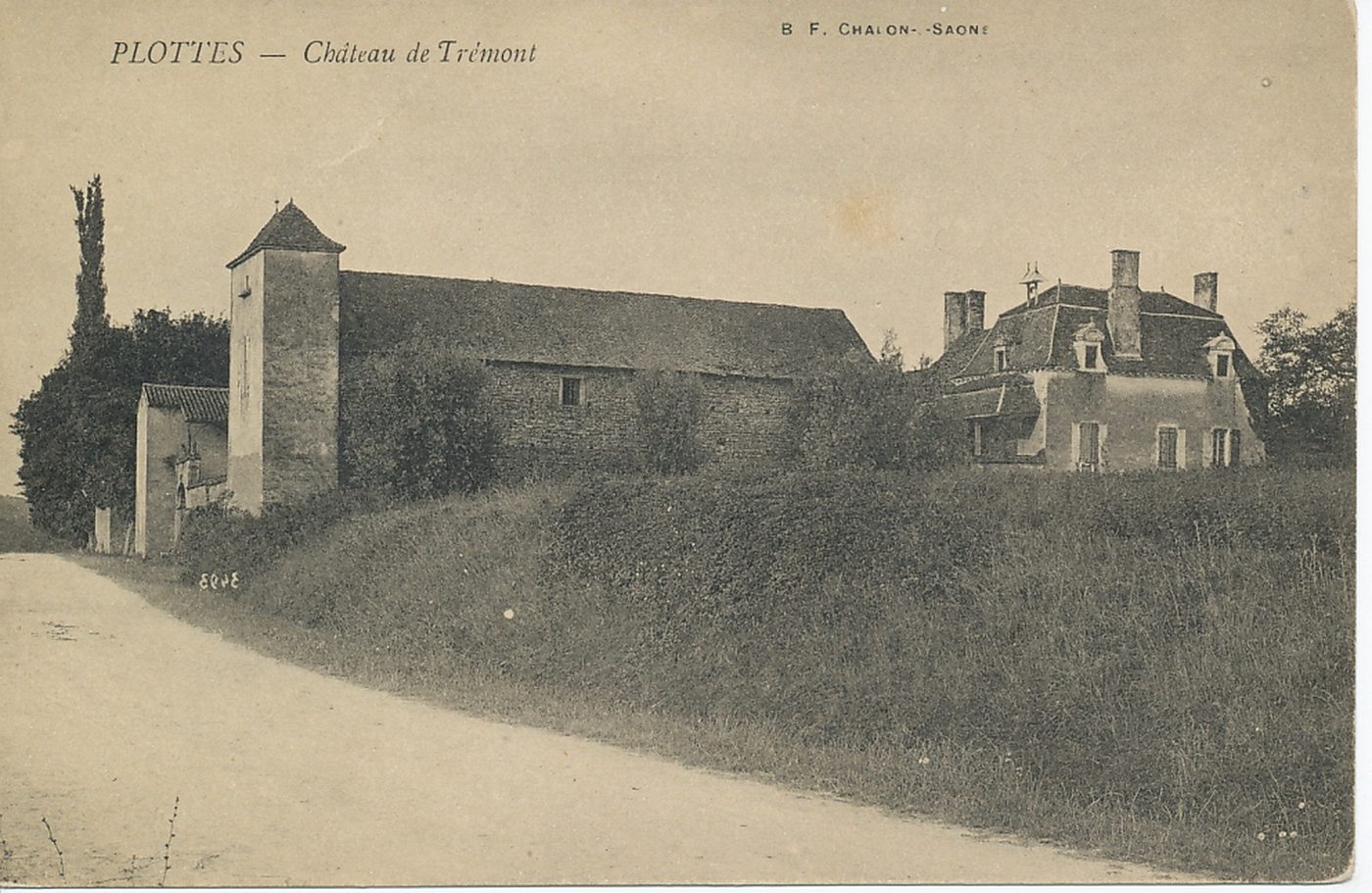 Plottes. Château de Trémont.