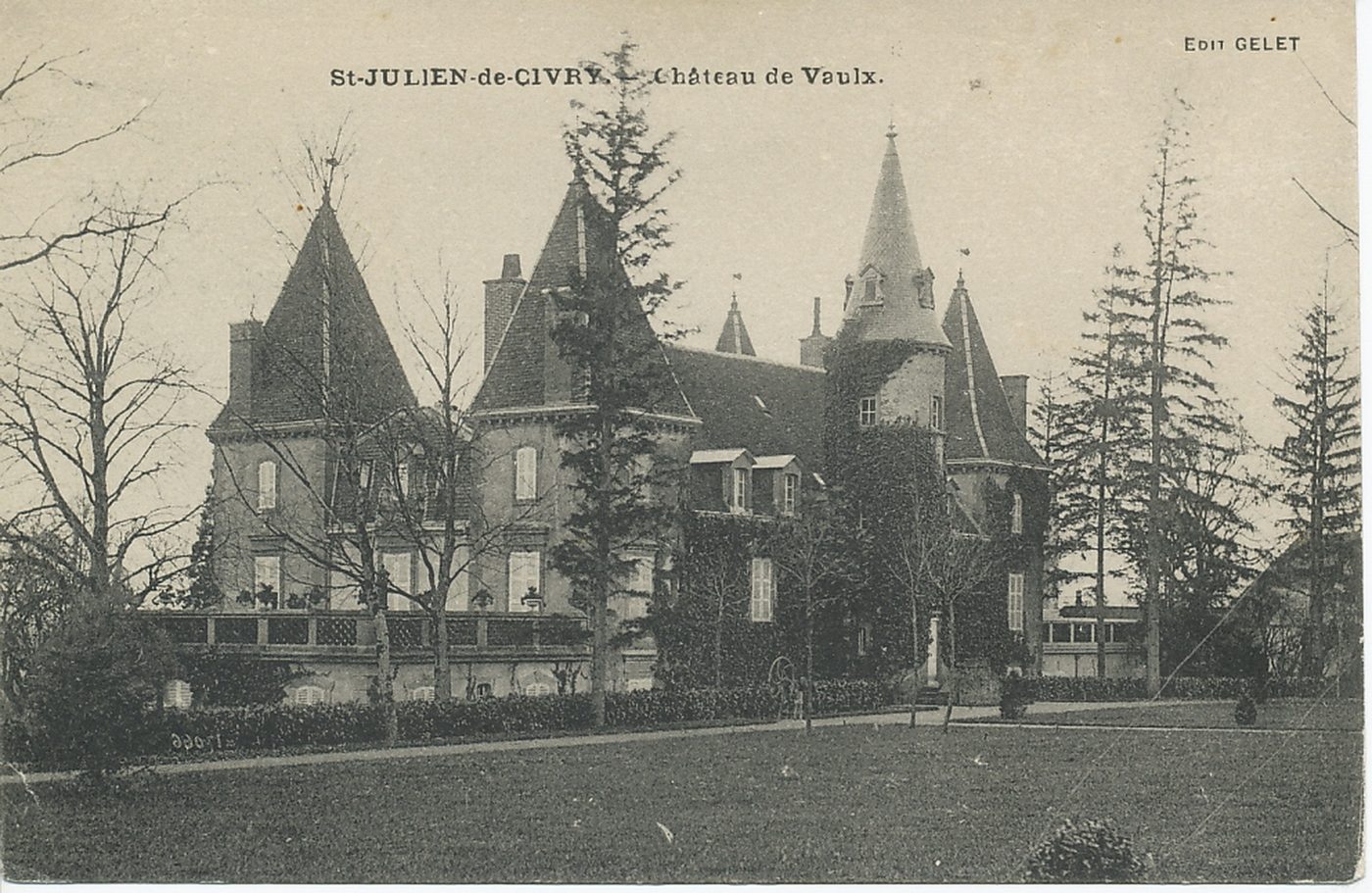 Saint-Julien-de-Civry. Château de Vaulx.